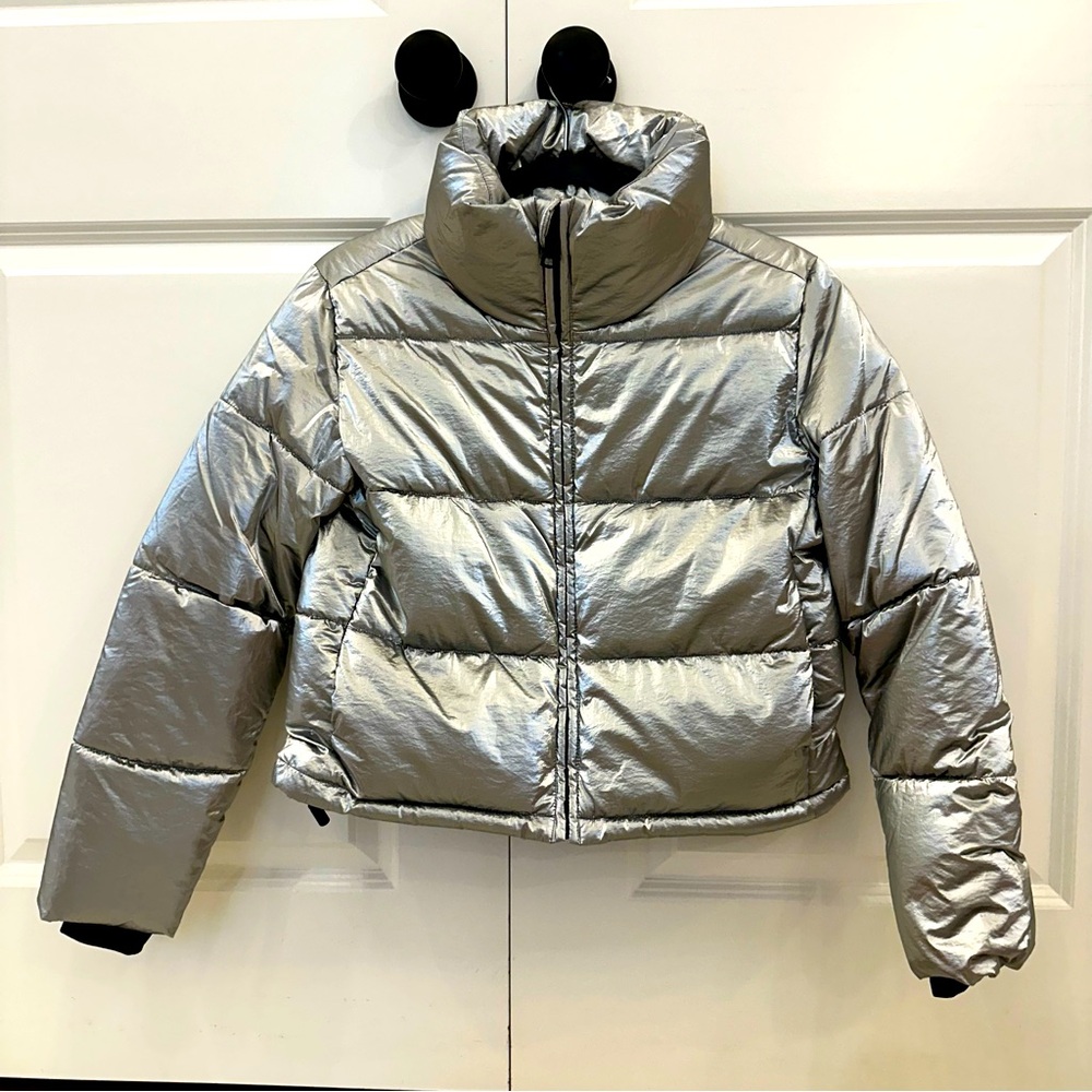 GAP Silver Metallic Crop Puffer Jacket Petite XS Y2K NEW w/ TAGS - Picture 3 of 16